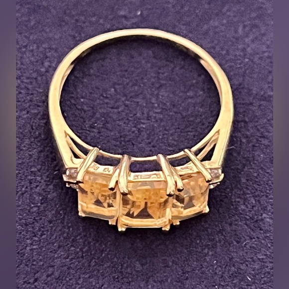Miadora 10k Yellow Gold Emerald-Cut Citrine & Diamond Ring Size 7 - Picture 2 of 8